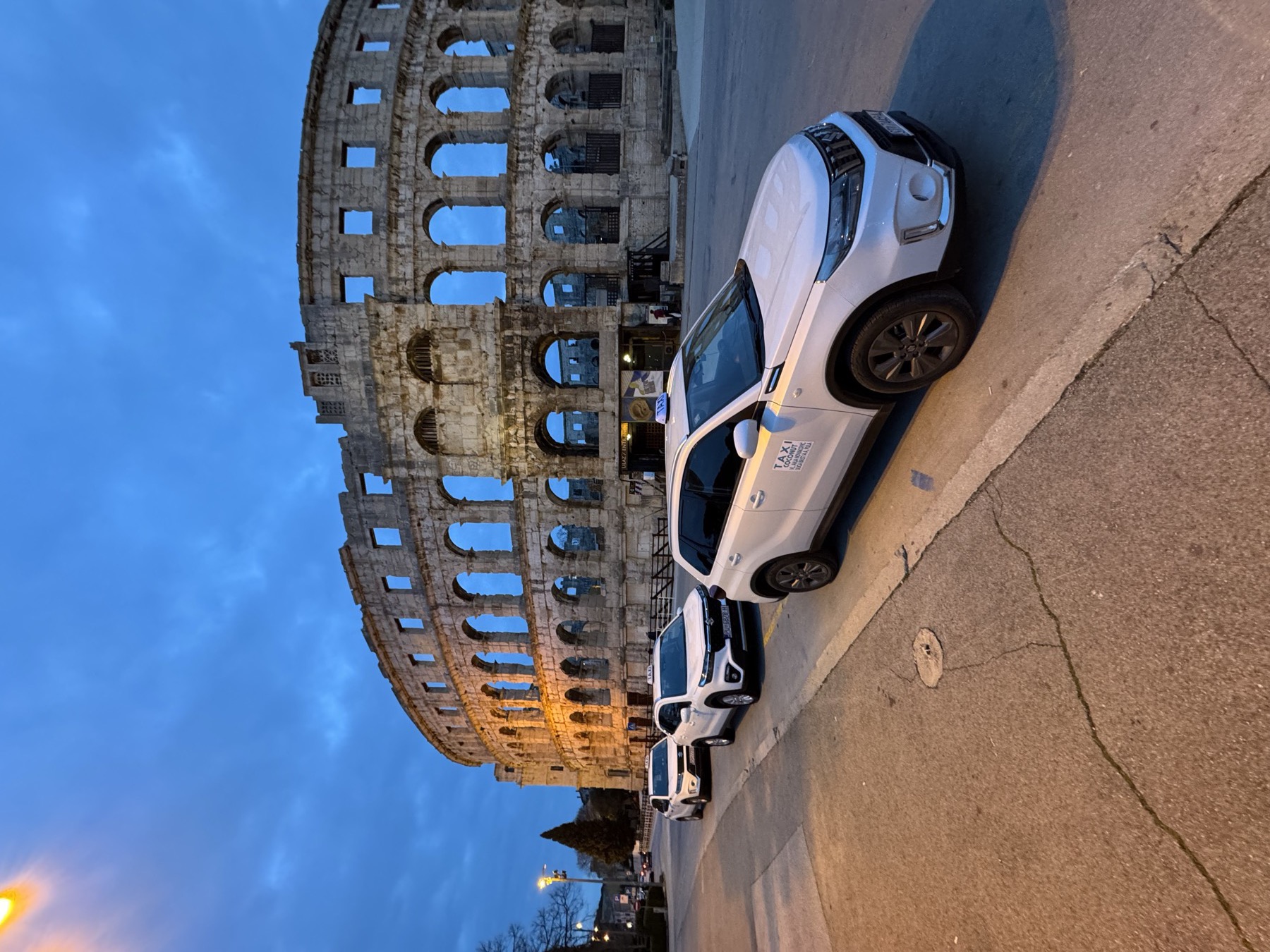 COCONUT taxi vozilo kod pulske Arene